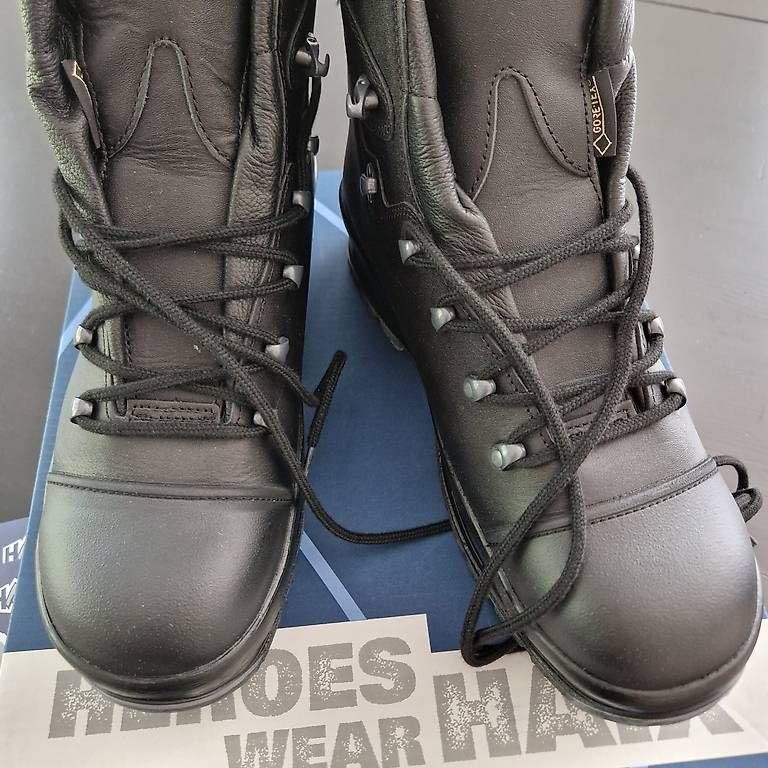 Haix Herrenschuhe: HAIX Trekker Pro S3  Grösse EU 45 – Neu und originalverpackt aus Boswil von Randyrhoads 3