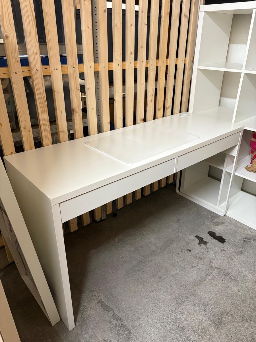 Scrivanie: IKEA Tisch und Bürostuhl – Usato da Zürich venduto da paulalina.l 1