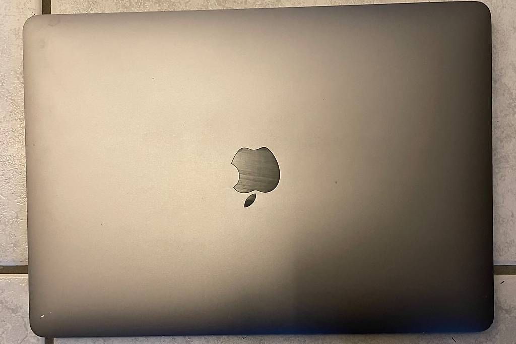Apple Notebook: Macbook Pro 13' 2016 16GB Ram 512GB Flashdisk – Usato da Oeschgen venduto da nick_ch