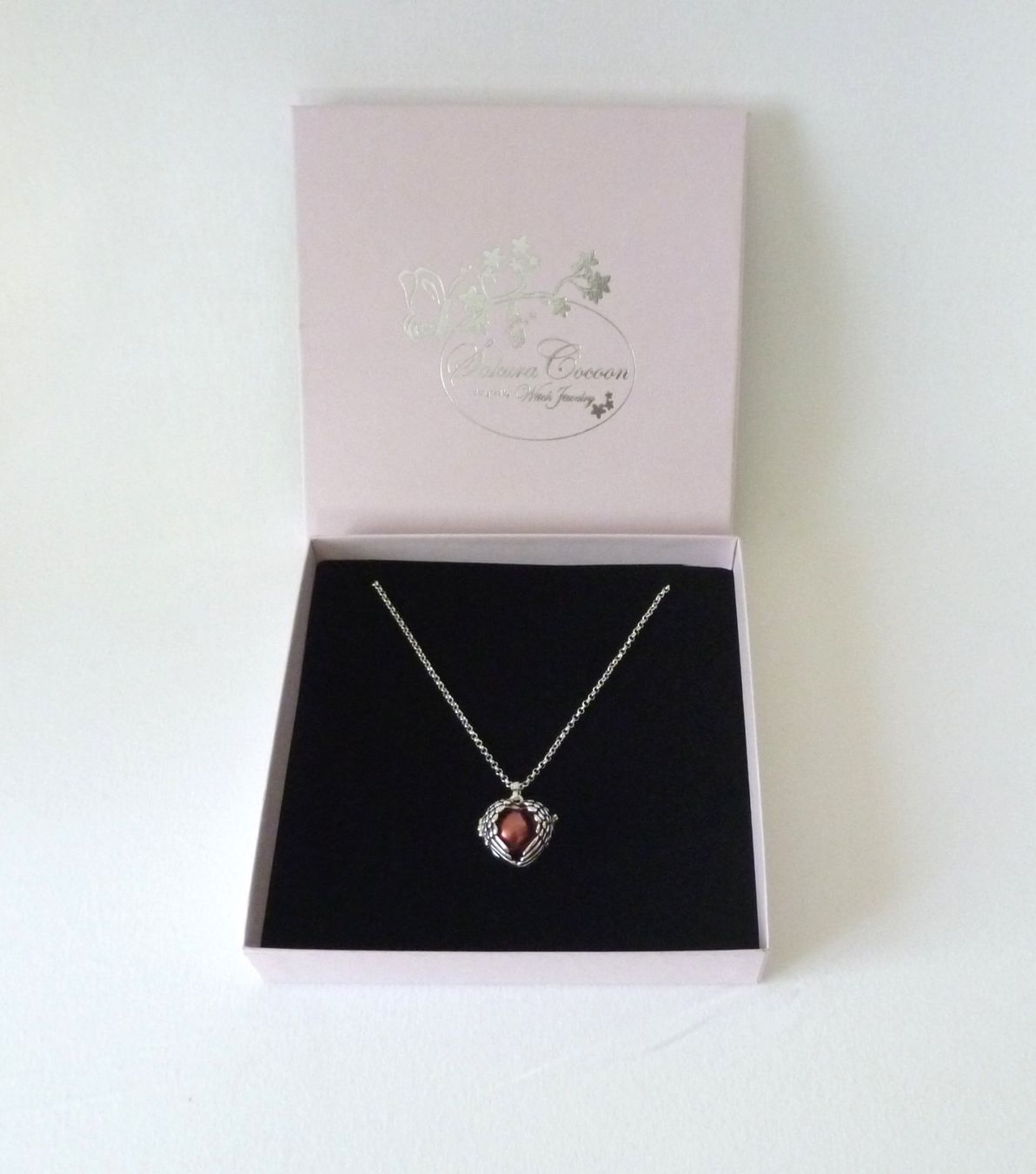 Ciondoli: Collier - Engelsflügelschutz – Nuovo e nell'imballaggio originale da Mauren venduto da Yeelen 4