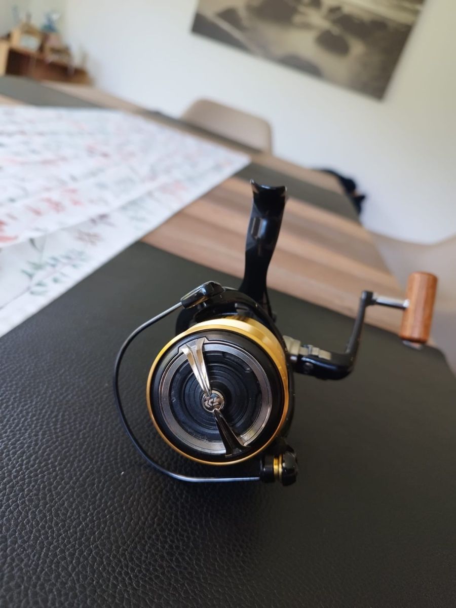 Daiwa Tamburi & Mulinelli: Angelrolle Daiwa 4000 – Usato da Grabs venduto da Steimaendli78 1