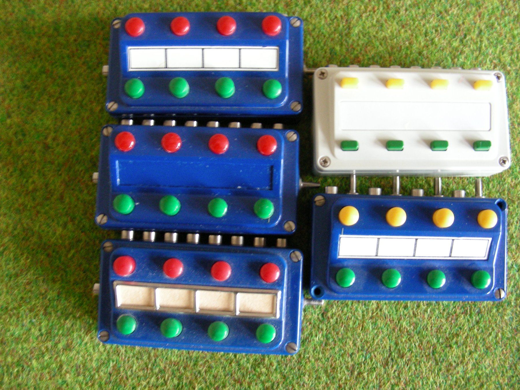 Märklin Modellini di ferrovie: Märklin lot pupitre commande – Usato da Villars-Burquin venduto da Rodjeurs