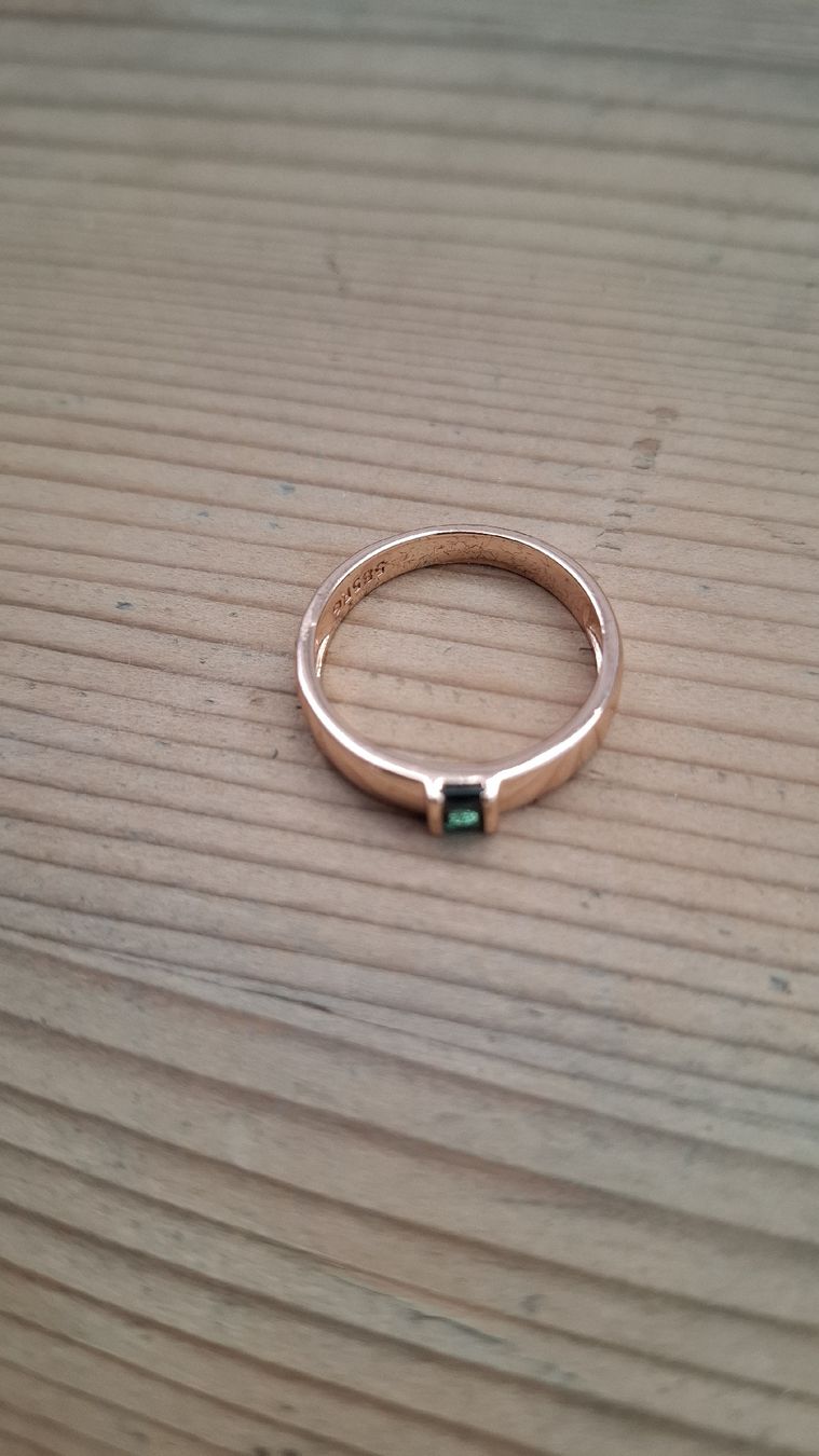Bagues: Ring Damen mit grünem Stein – D'occasion à Buochs par regenbogen7365 3