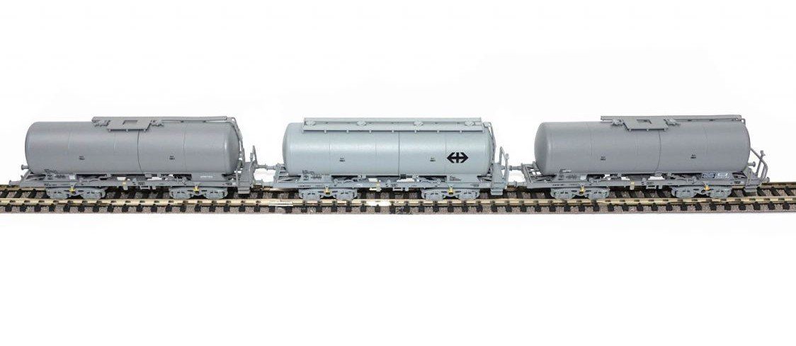 Hobbytrain Modellini di ferrovie: Hobbytrain 23480 SBB Staubsilowagen UACS "SBB Cargo" 3er Set – Nuovo e nell'imballaggio originale da Derendingen venduto da FischertraiNs 1