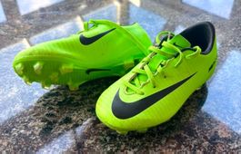 Gut erhaltene Noggenschuhe von Nike. Grösse 27.