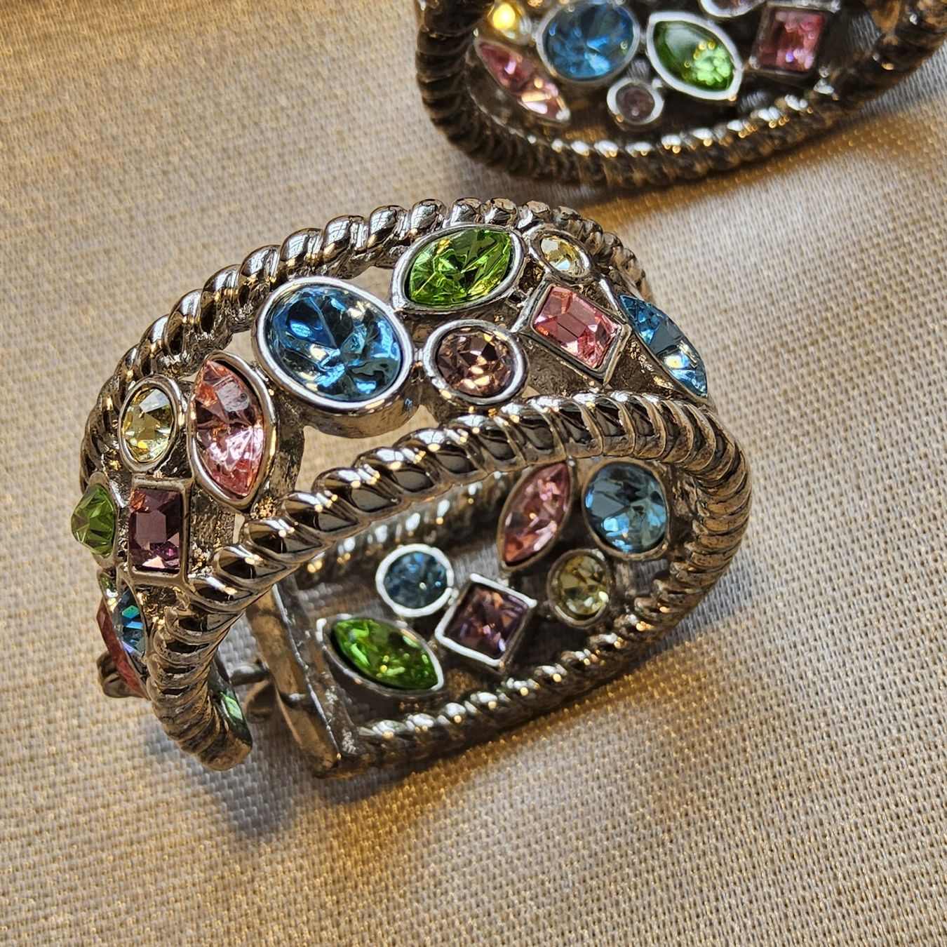Ohrringe & -stecker: Vintage wunderschöne Strass Creolen – Gebraucht aus Zürich von helsan 3