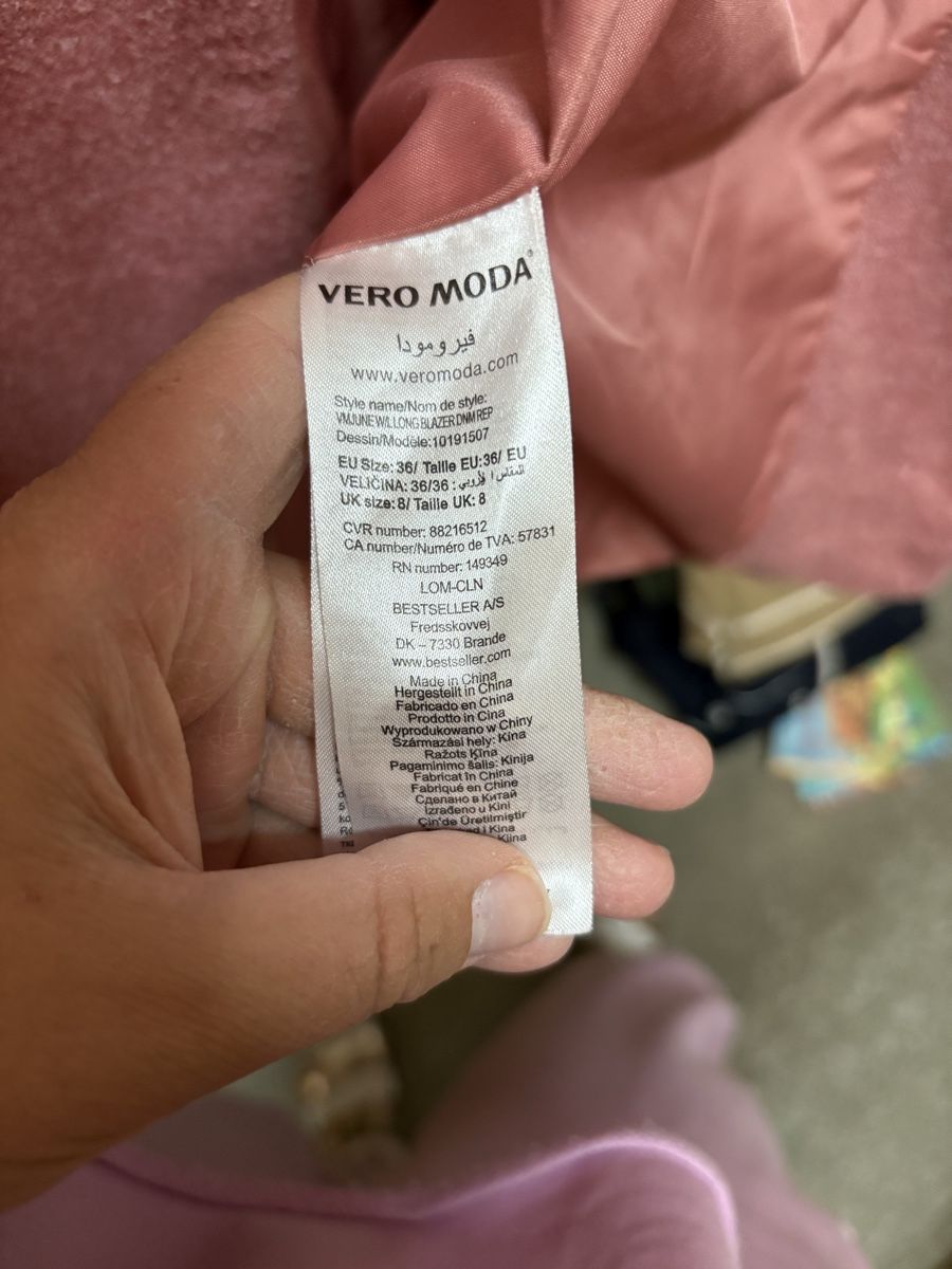 Vero Moda Cappotti: Vero Moda Frühlingsmantel – Usato da Bönigen venduto da alineblu 2