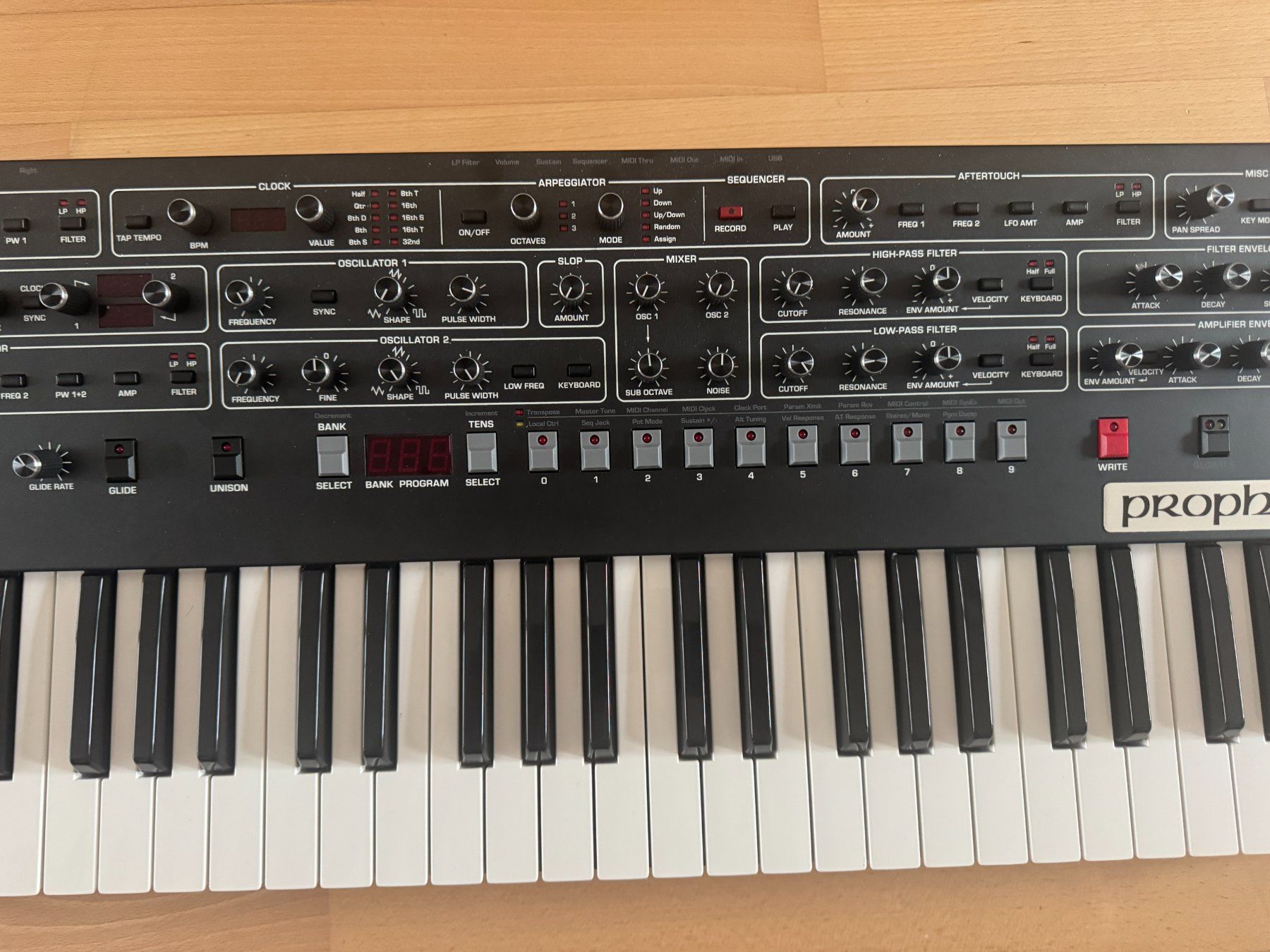 Sequential Strumenti musicali: Sequential Prophet-6 Keyboard – Usato da Zürich venduto da simnik12zh 4