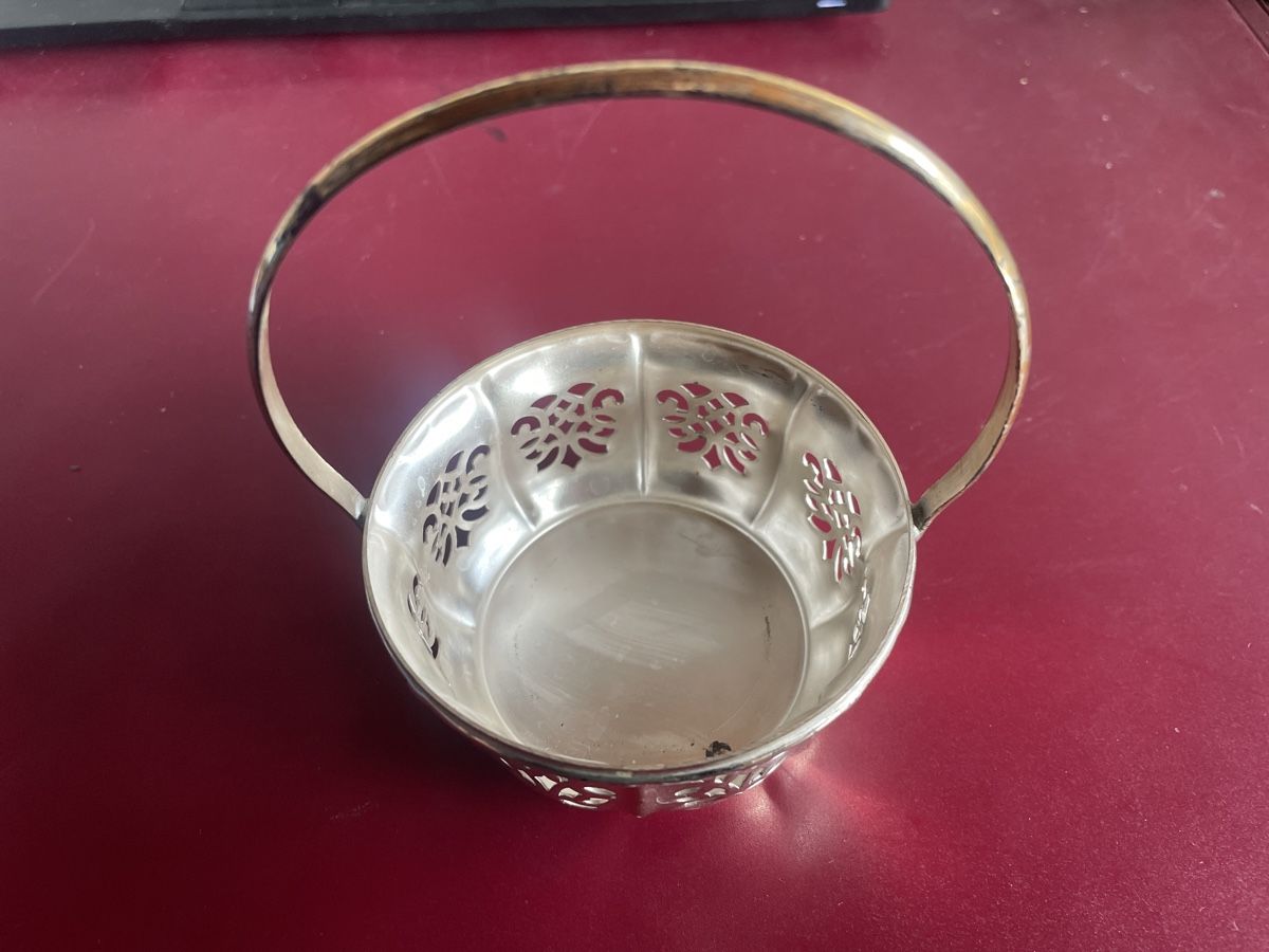 Schalen: Schälchen mit Henkel versilbert Höhe 12 cm – Gebraucht aus Schaffhausen von Kolibri023