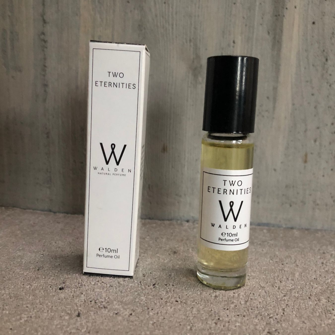 Profumi & Eau de Toilette: Walden, Two Eternities, 10 ml Perfume Oil – Usato da Nuglar venduto da liboll