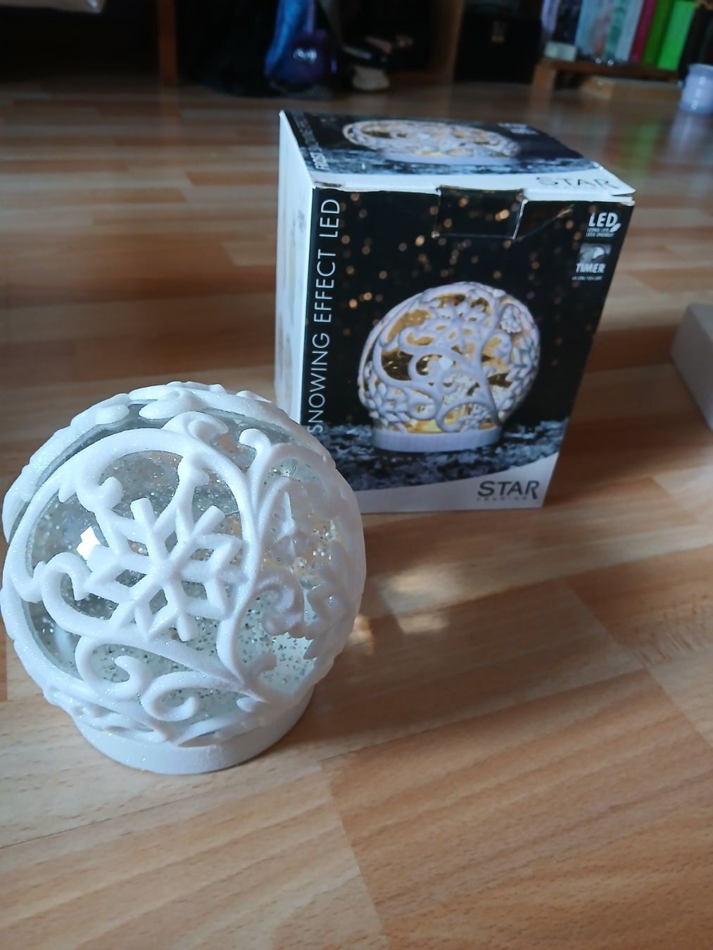 Tutte le decorazioni: Elektische Schneekugel mit Glitzer – Nuovo (secondo la descrizione) da Bärschwil venduto da kik_c28v