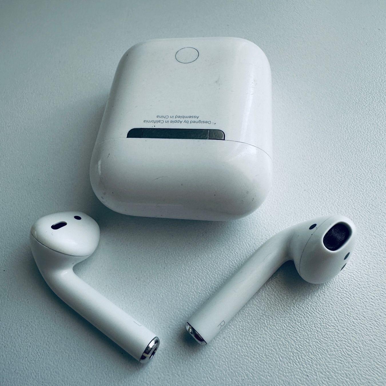 Apple Cuffie: Original Apple AirPods 2 Kopfhörer Wireless Lightning Kabel – Usato da Basel venduto da MY.AIRPODS.SHOP 4