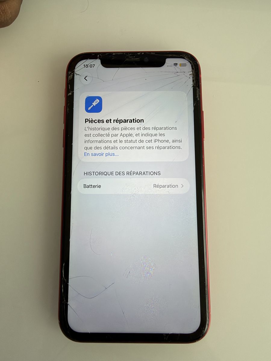 Apple Portables: iPhone 11 rouge 64GB  – Défectueux à La Chaux-de-Fonds par Fatal_Cas67 8