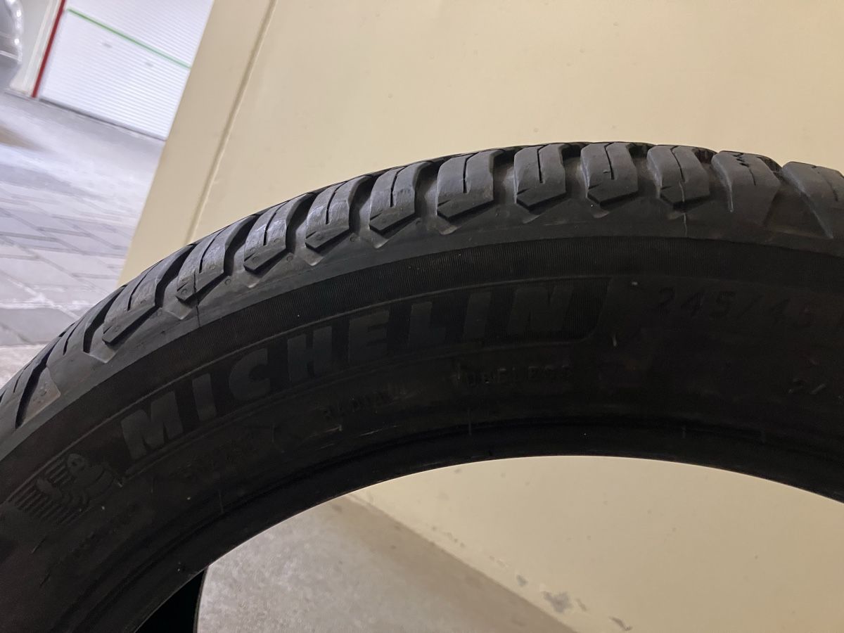 Michelin Pneus & Roues: 2 Michelin - Allwetter-Pneu – D'occasion à Rümlang par mob_y7md 1