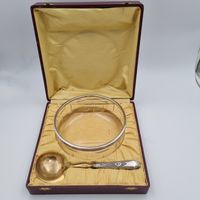 Glasschale mit Schöpflöffel mit Silbermontur