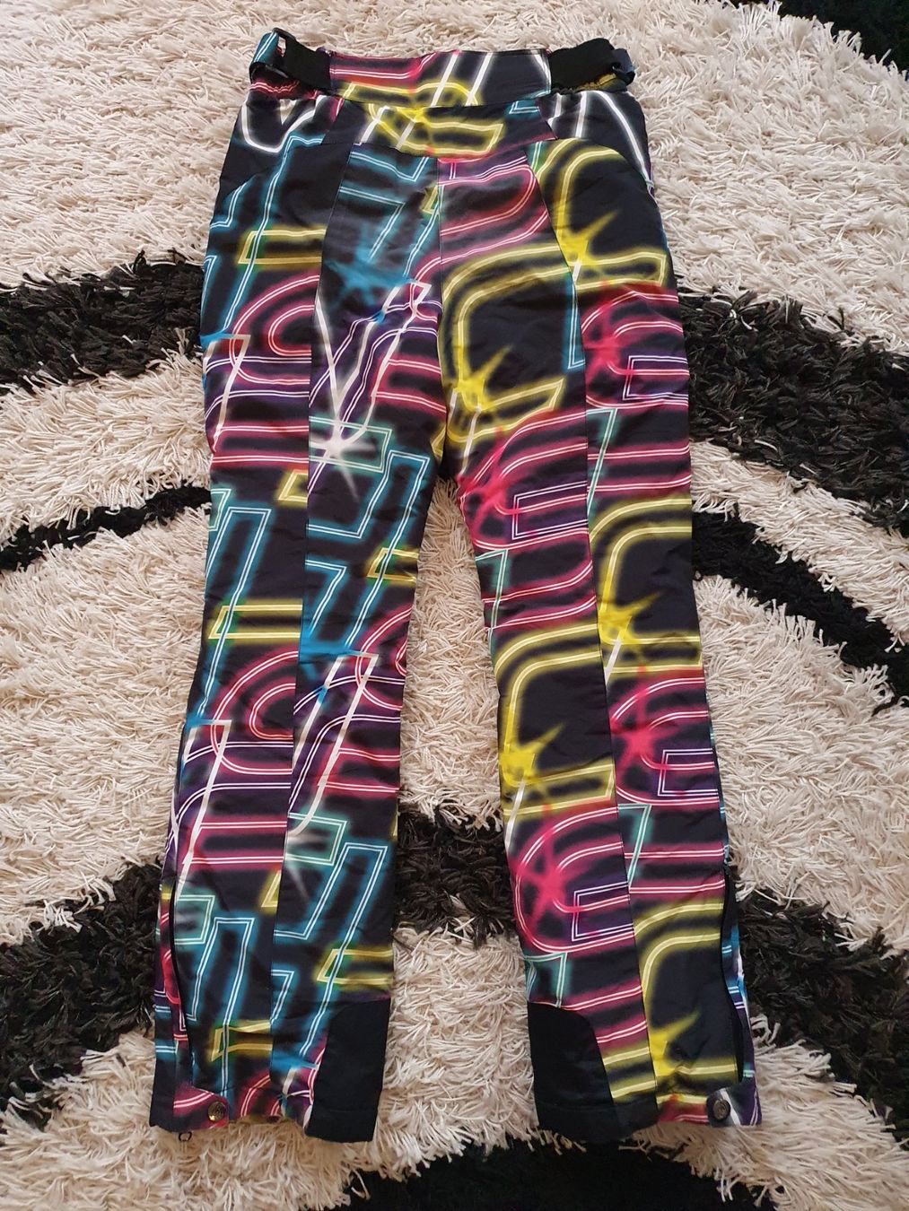 Pantaloni: Skihose/pantalon de ski – Usato da La Chaux-de-Fonds venduto da MyriamDo 1