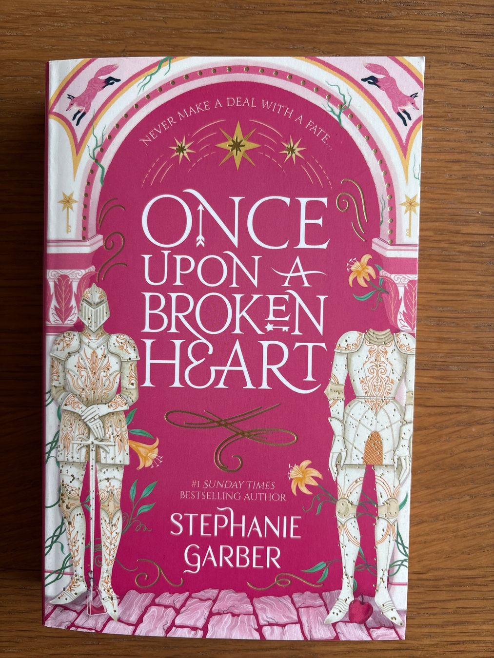 Libri: Stephanie Garber - Once Upon a Broken Heart ENGLISCH – Usato da Basel venduto da mon_7pfq 7