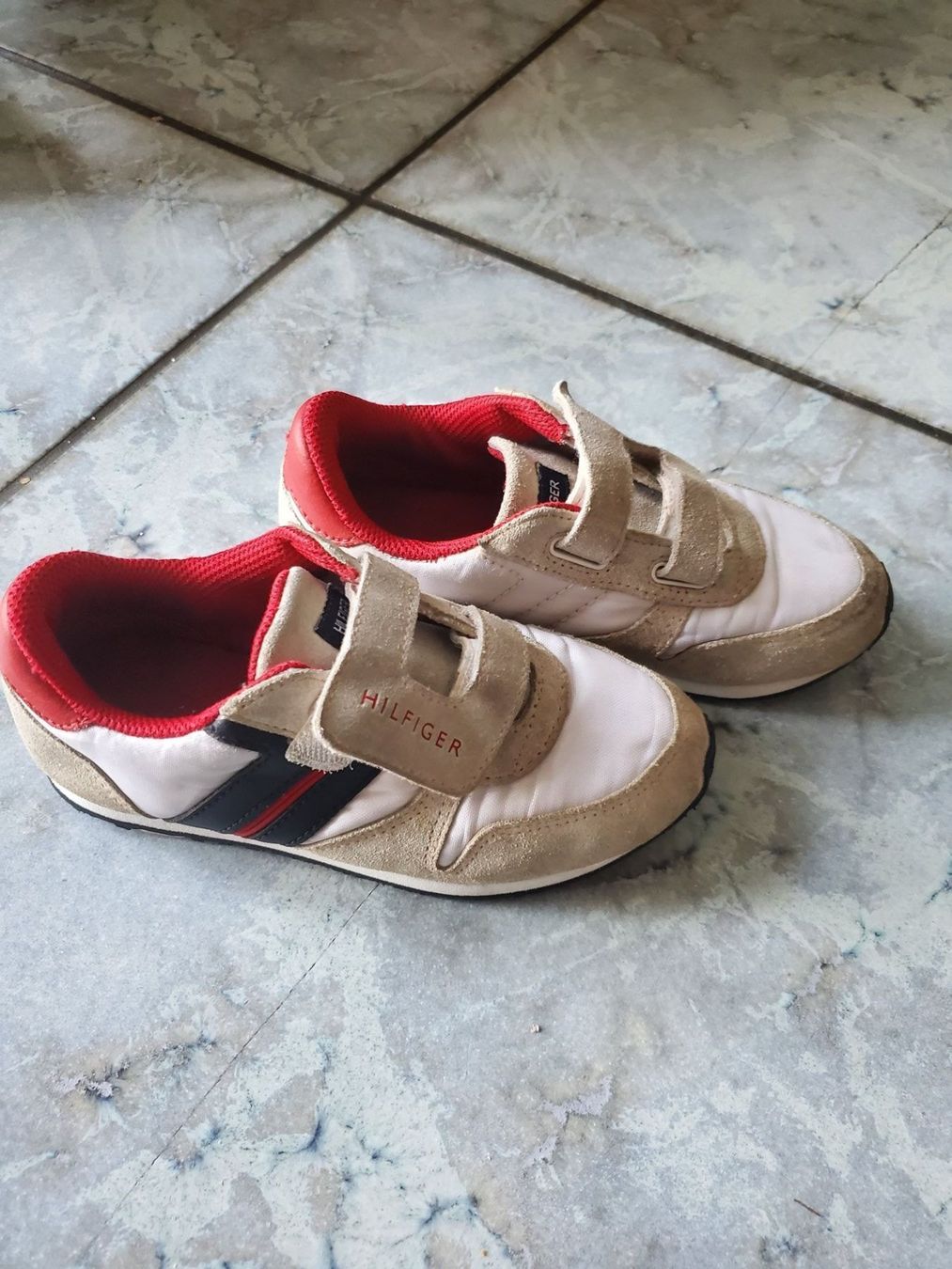 Tommy Hilfiger Scarpe per ragazzi: Tommy Hilfiger Turnschuhe Gr 30 Junge – Usato da Dättwil AG venduto da Globetrotter2000 2