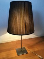 Lampe - Tisch- / Nachttisch-Lampe