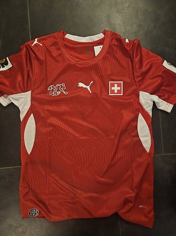Leibchen & Hosen: Fussballtrikot Schweiz Gr.S – Neu und originalverpackt aus Sempach-Station von marco.r