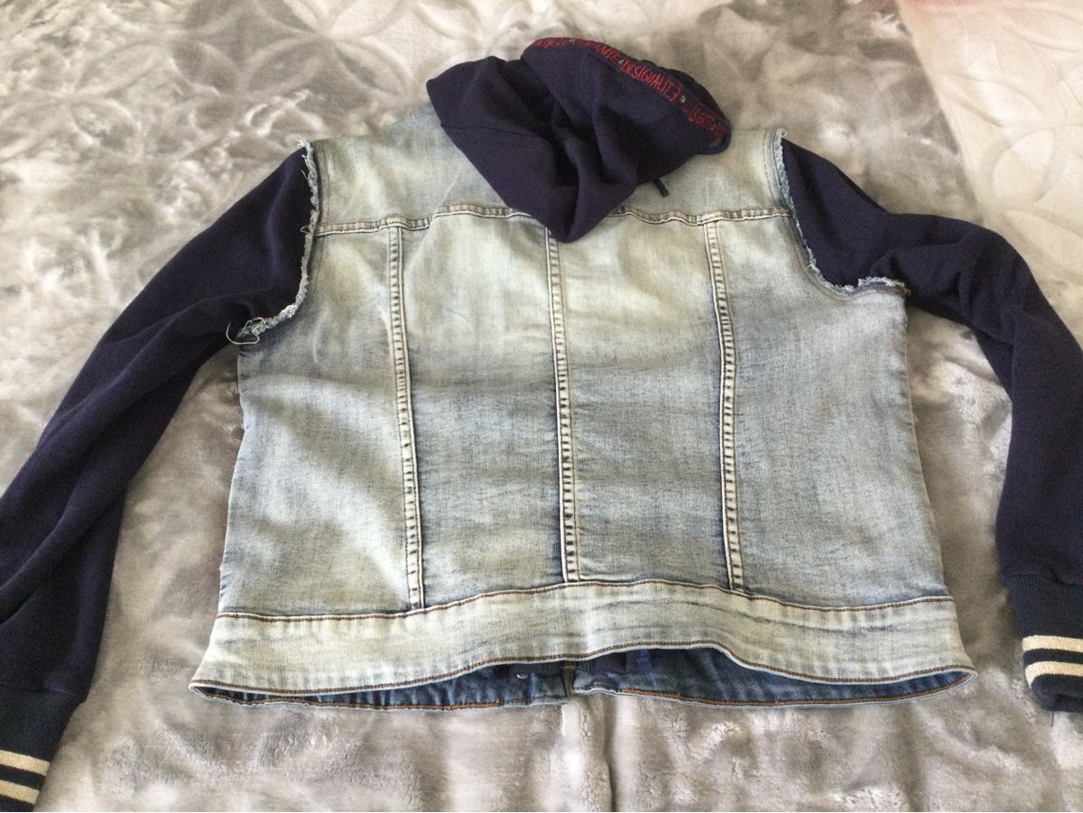 Desigual Jacken: Desigual Jeansjacke speziell – Gebraucht aus Villnachern von Anita2006 3