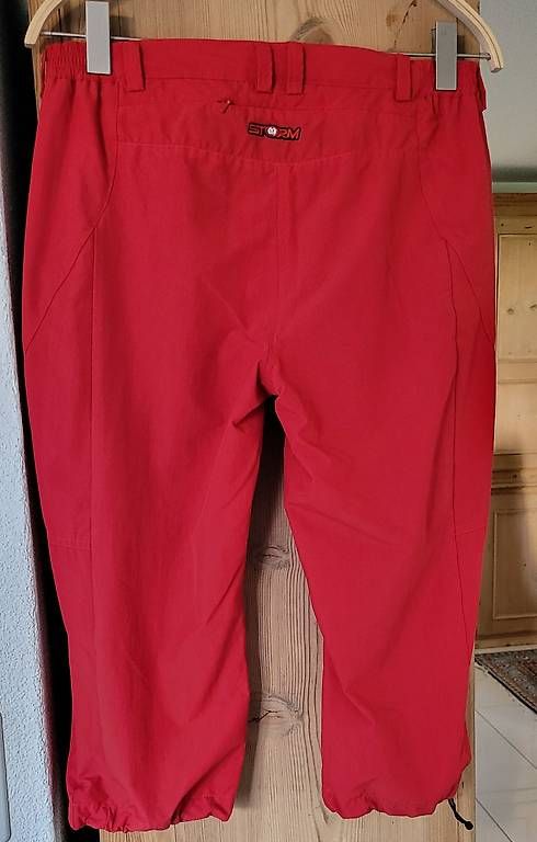 Pantaloni: Sportliche Capri-Hose 40 – Usato da Zizers venduto da Roosi1 5