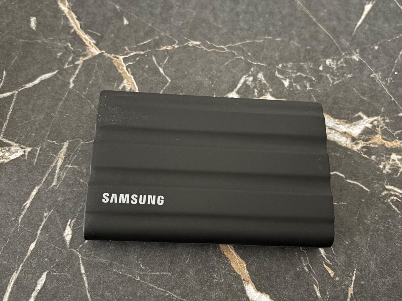 Samsung Disques durs: Samsung T7 externe SSD 4TB – D'occasion à Niederlenz par Leonard0