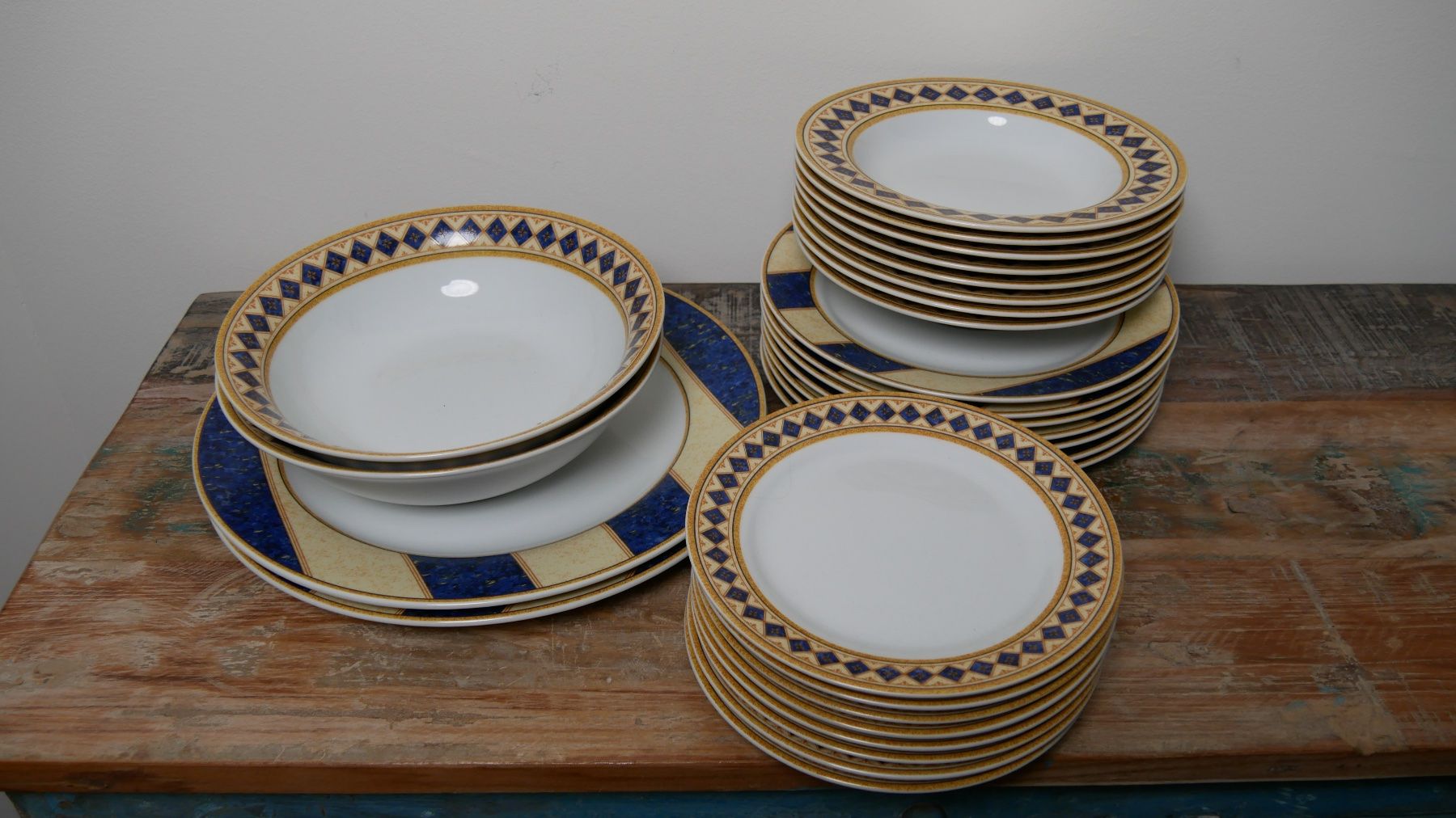 Set di piatti: Geschirrset Scandic 27-teilig Decor High Life – Nuovo (secondo la descrizione) da Zürich venduto da julia_vina 2