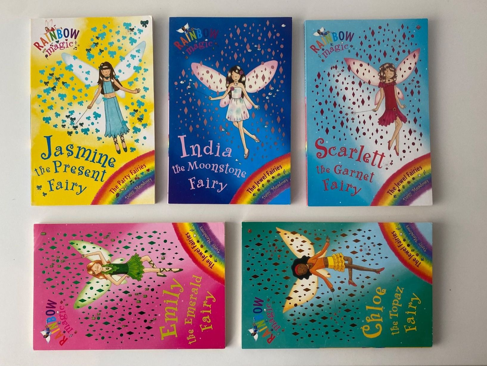 Bücher: 42 Rainbow Magic Bücher - Feen Sammlung Box Set English – Gebraucht aus Mellingen von Lapequenita 6