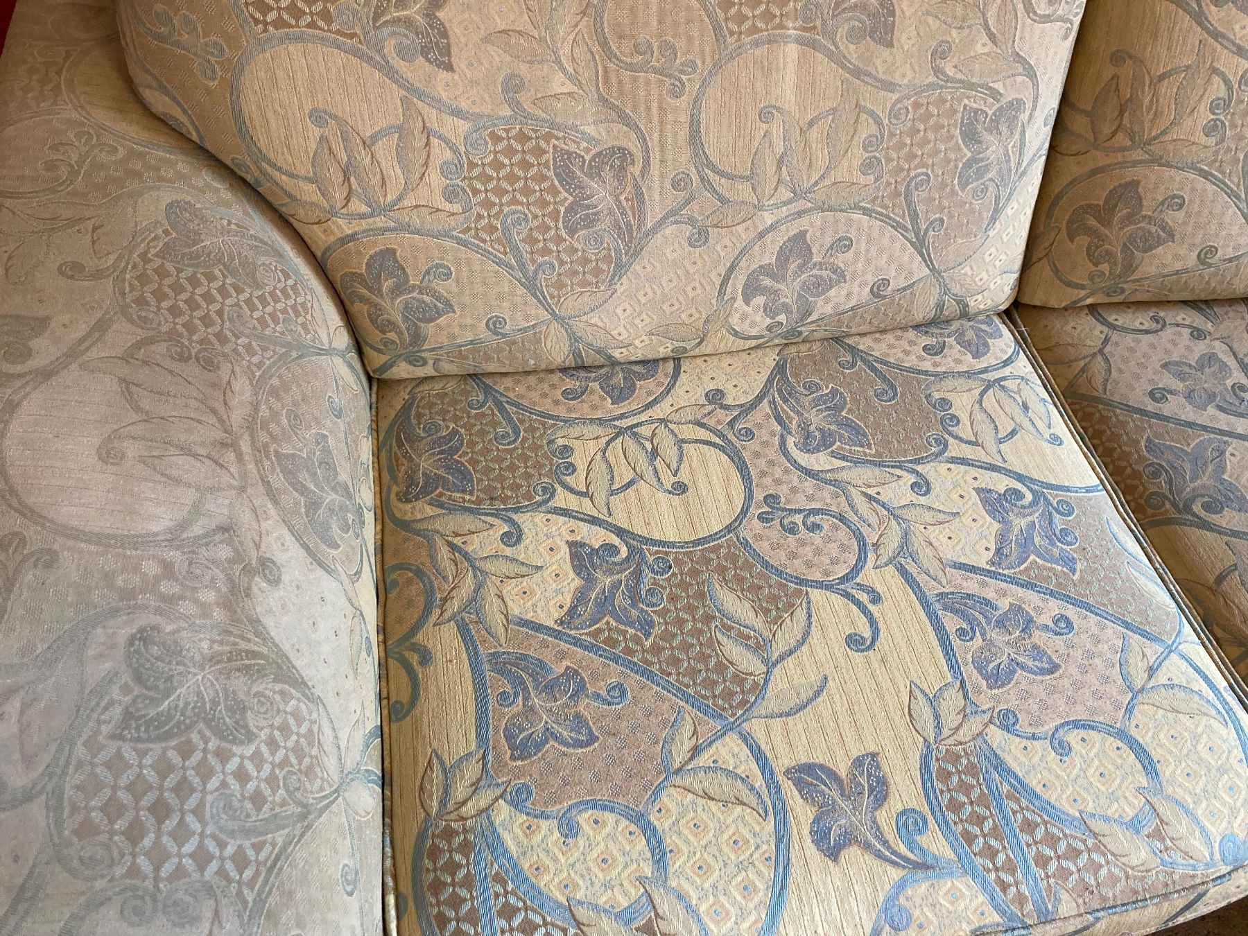 Sofas: Sofa – Gebraucht aus Erstfeld von Pfiffholder 2