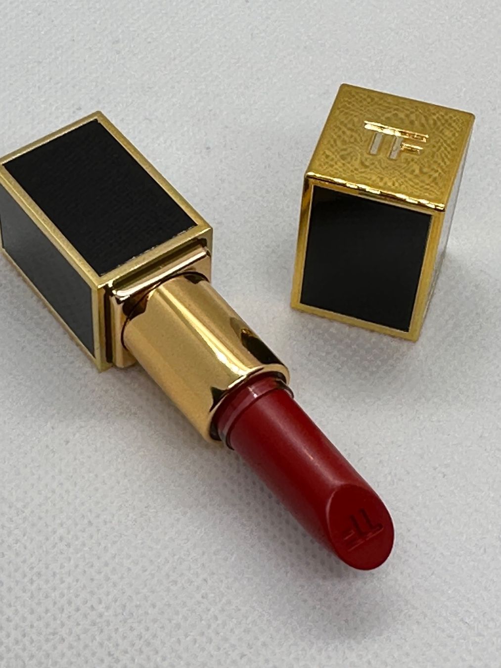 Tom Ford Make-up: Tom Ford rouge à lèvres 2 g – Nuovo (secondo la descrizione) da Pully venduto da Natala