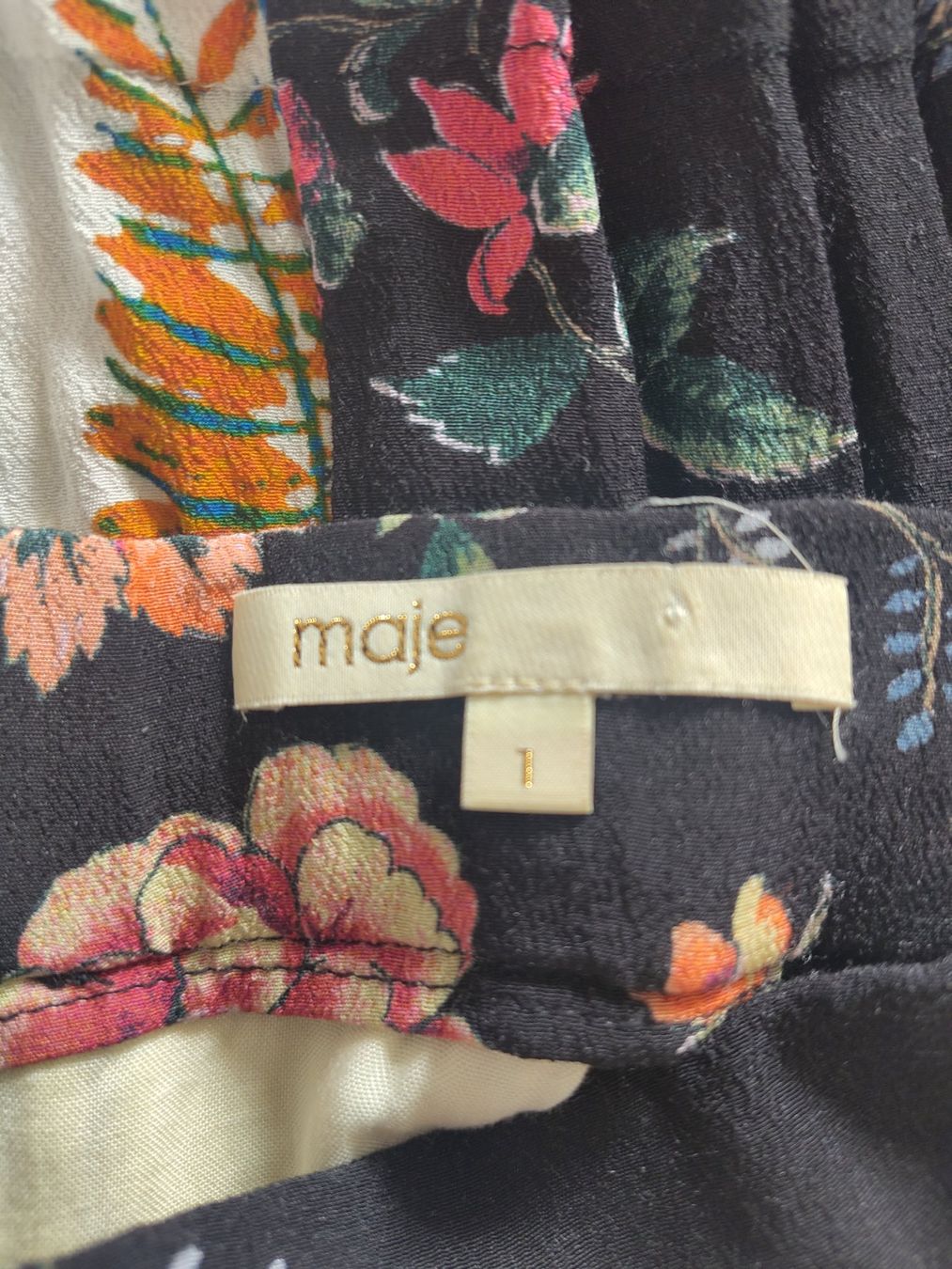 Maje Gonne: Maje Rock mit Blumen, Patchwork Gr. 34 neuwertig – Usato da Arbon venduto da Franca1979 5