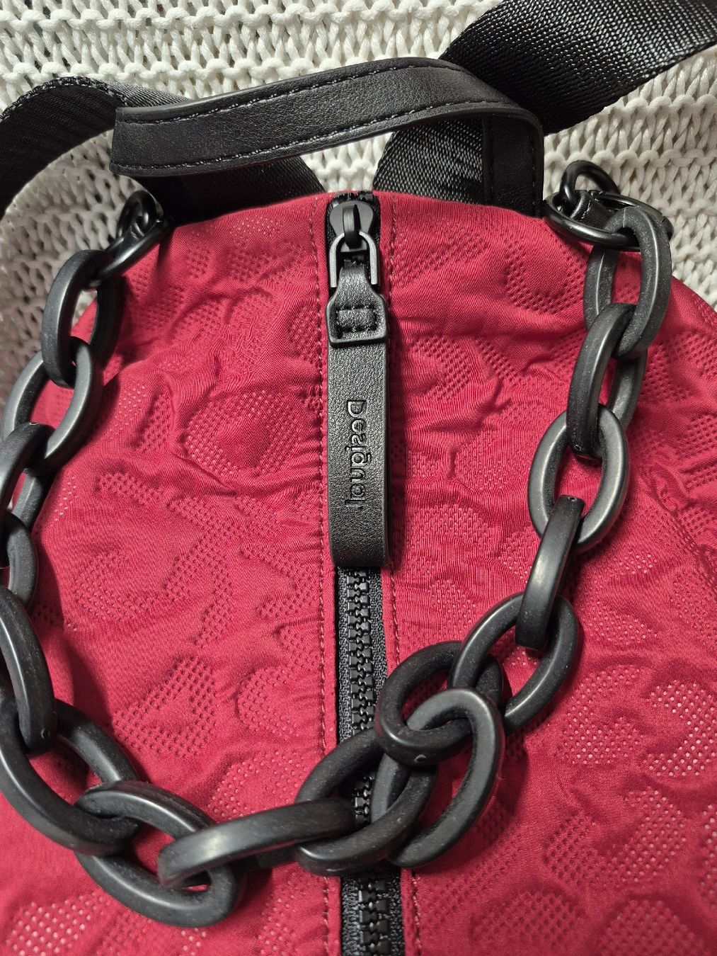 Desigual Rucksäcke: Desigual geräumiger Rucksack, rot, NEU – Neu (gemäss Beschreibung) aus Merligen von muss_haben 1