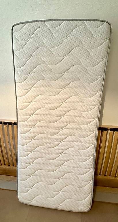 Letti: Lit enfant 90x200 + sommier + matelas – Usato da Gletterens venduto da mar_n29j 3