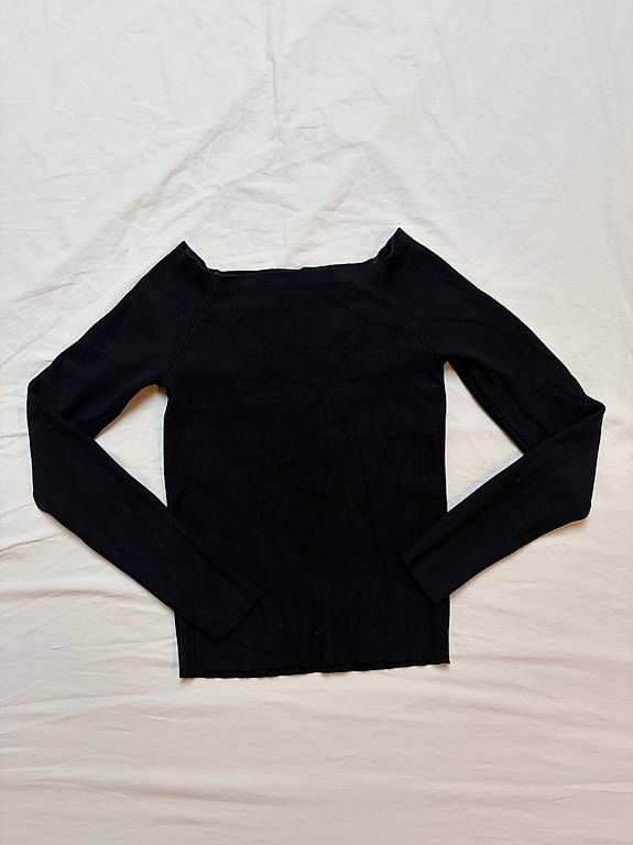 Camicette: Blouse noire élégante - 6 CHF – Usato da Villeneuve VD venduto da car_bf9k 2