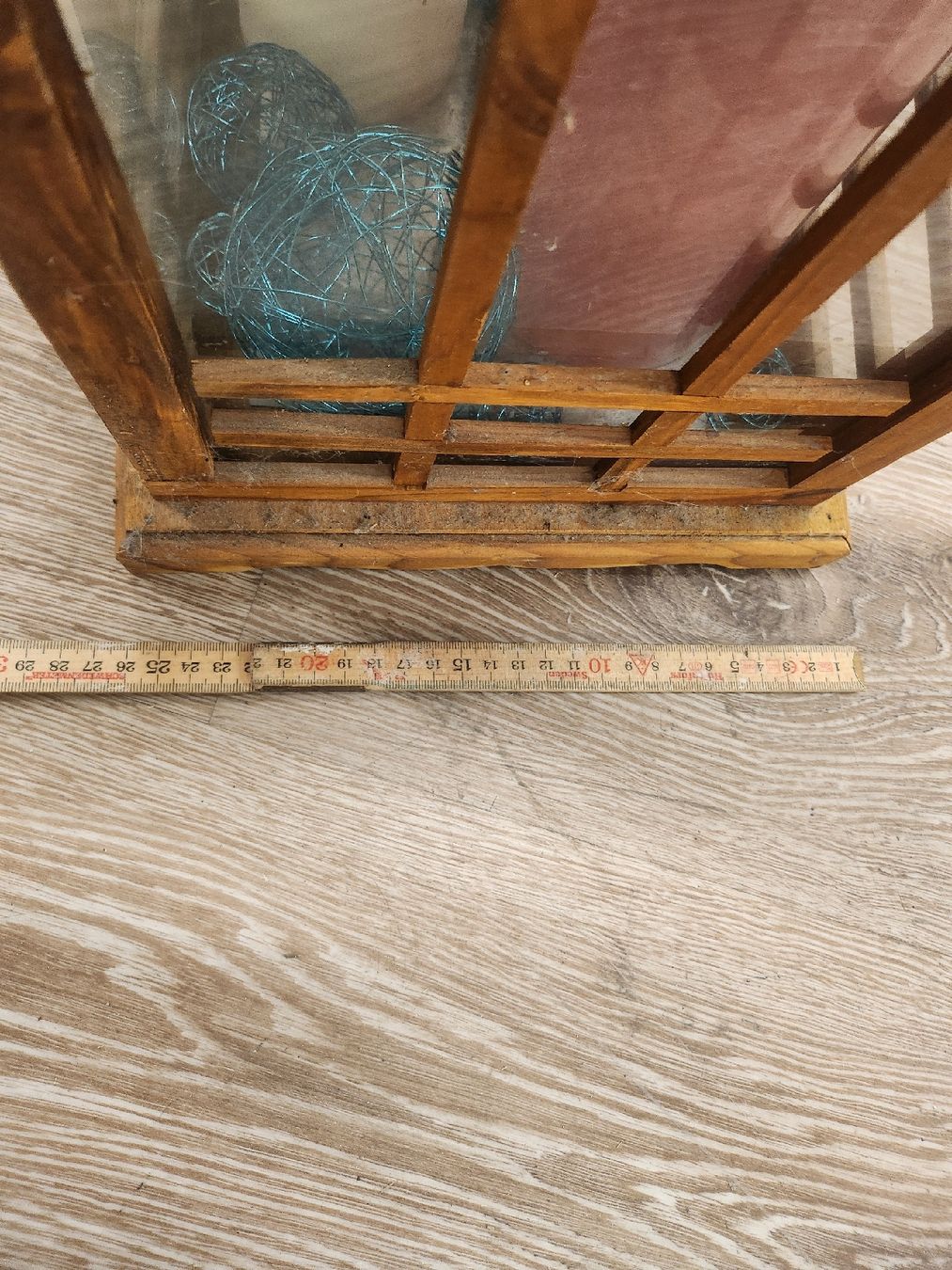Lanterne: Stilvolle Holzlaterne mit Glas – Difettoso da Niederurnen venduto da Ghost.recon 4