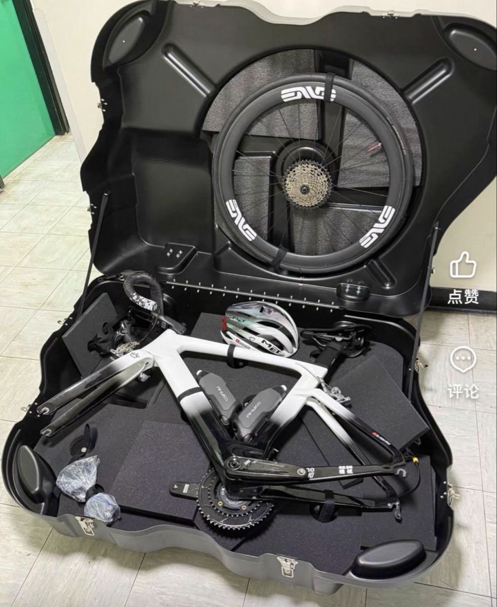 Valises de voyage: Bike Travel Case Black  Hard Shell  – D'occasion à Zürich par ste_dqq9 5