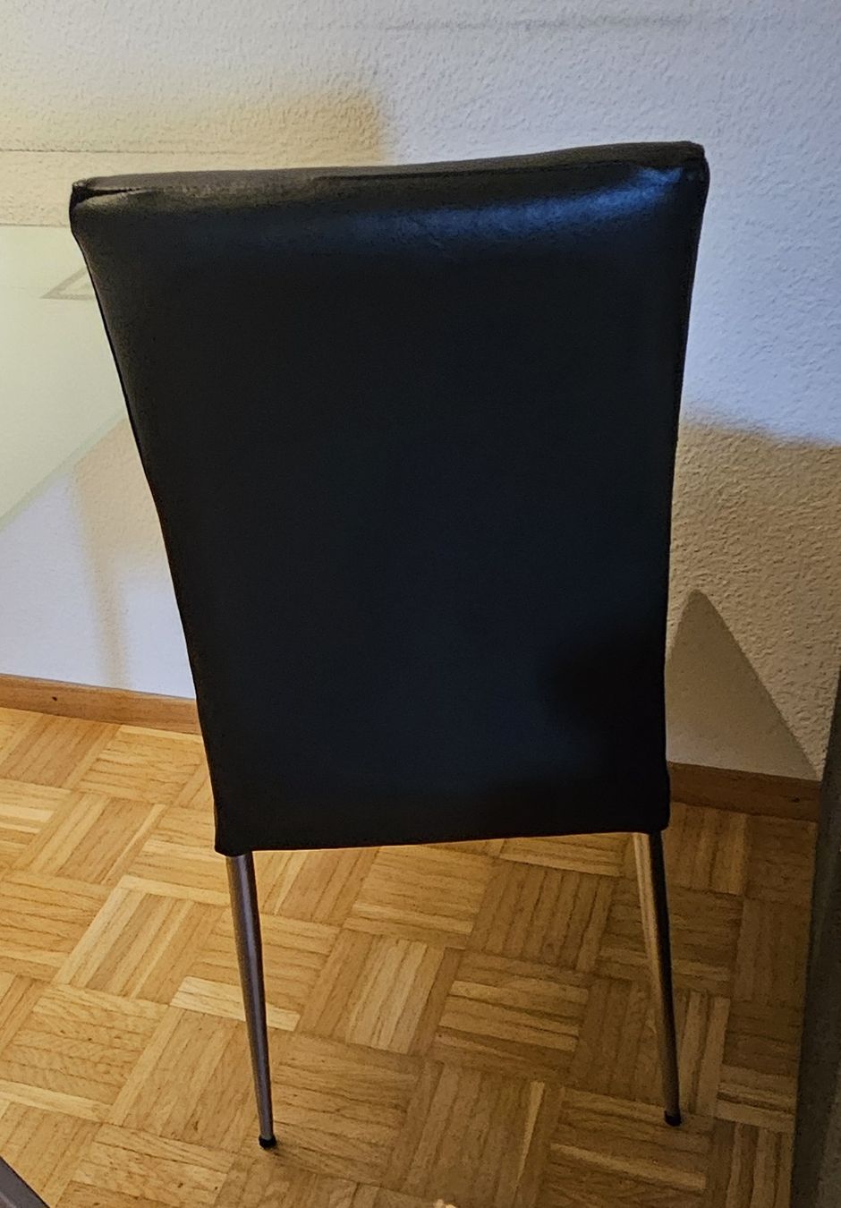 Set di tavolo e panche: Glastisch mit 6 Stühle – Usato da Wallisellen venduto da Klinger84
