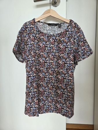 NEU Vero Moda T-Shirt Gr. S Blumenprint 🌸