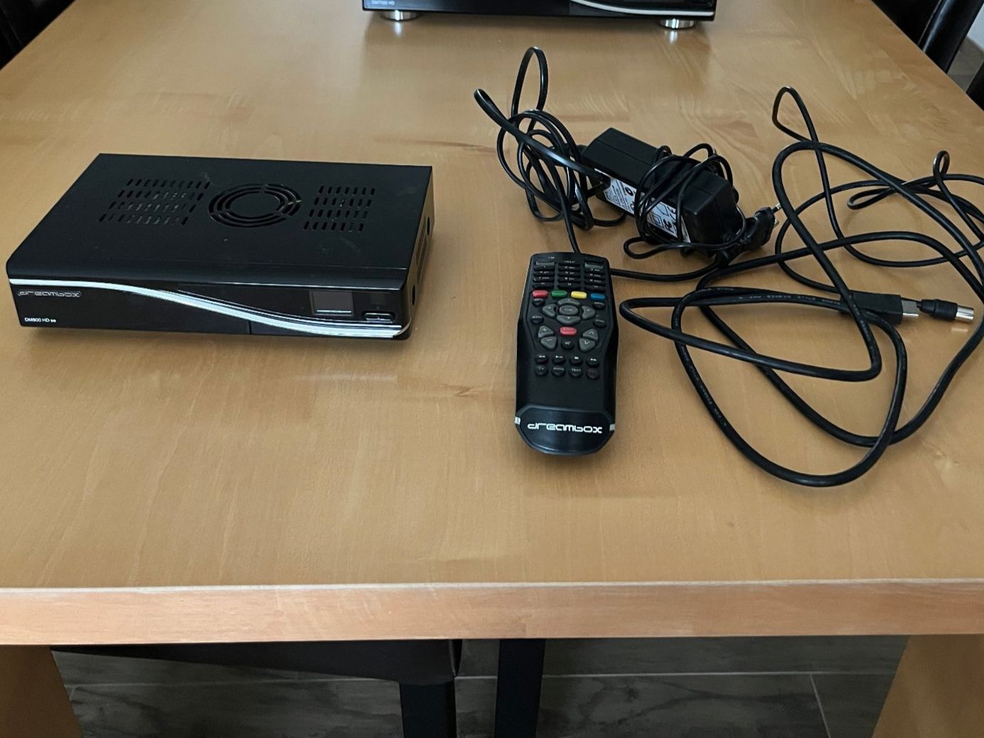 Récepteurs: Dreambox DM800 HD SE V2 1x DVB-S2 Tuner SAT Linux Receiver – D'occasion à Mettmenstetten par X_treme