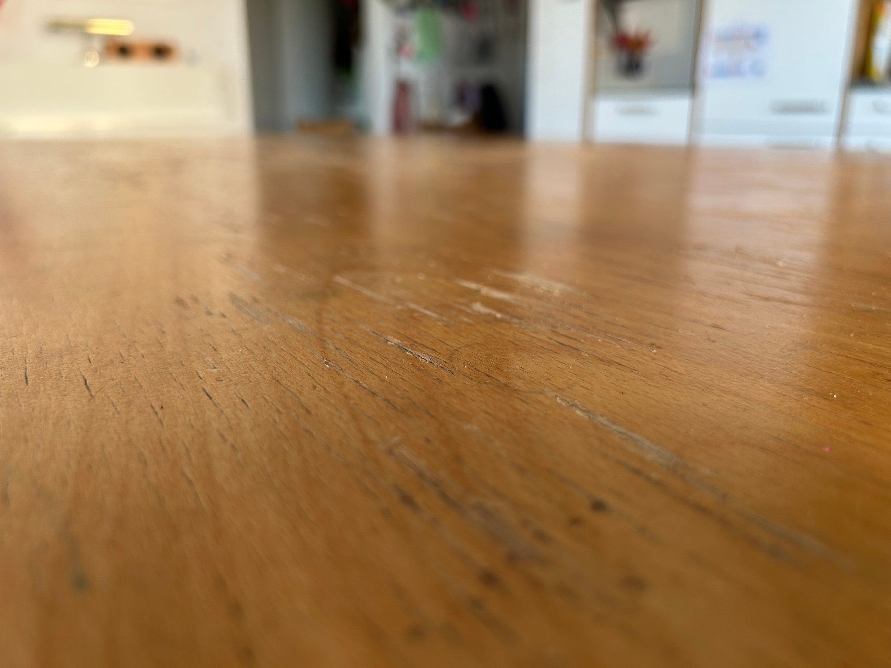 Tables: Einzigartiger Tisch mit Papierrolle – D'occasion à Zürich par sampions 2