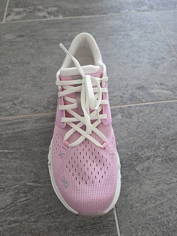 Scarpe da donna: On Running Women – Usato da Winterthur venduto da Marc1023 1