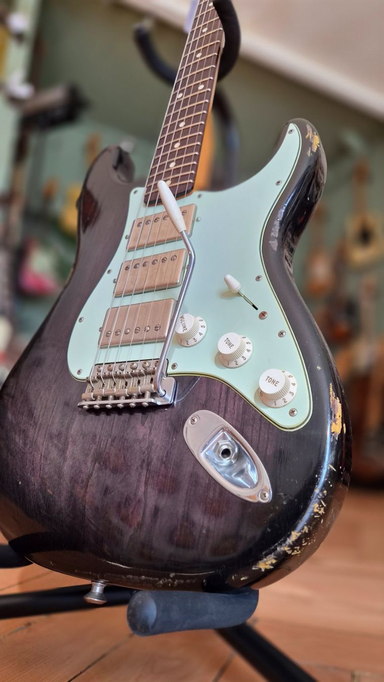 Fender Strumenti musicali: Fender Stratocaster Custom Shop Limited 1960 – Usato da pieterlen venduto da AntonelloGuitars