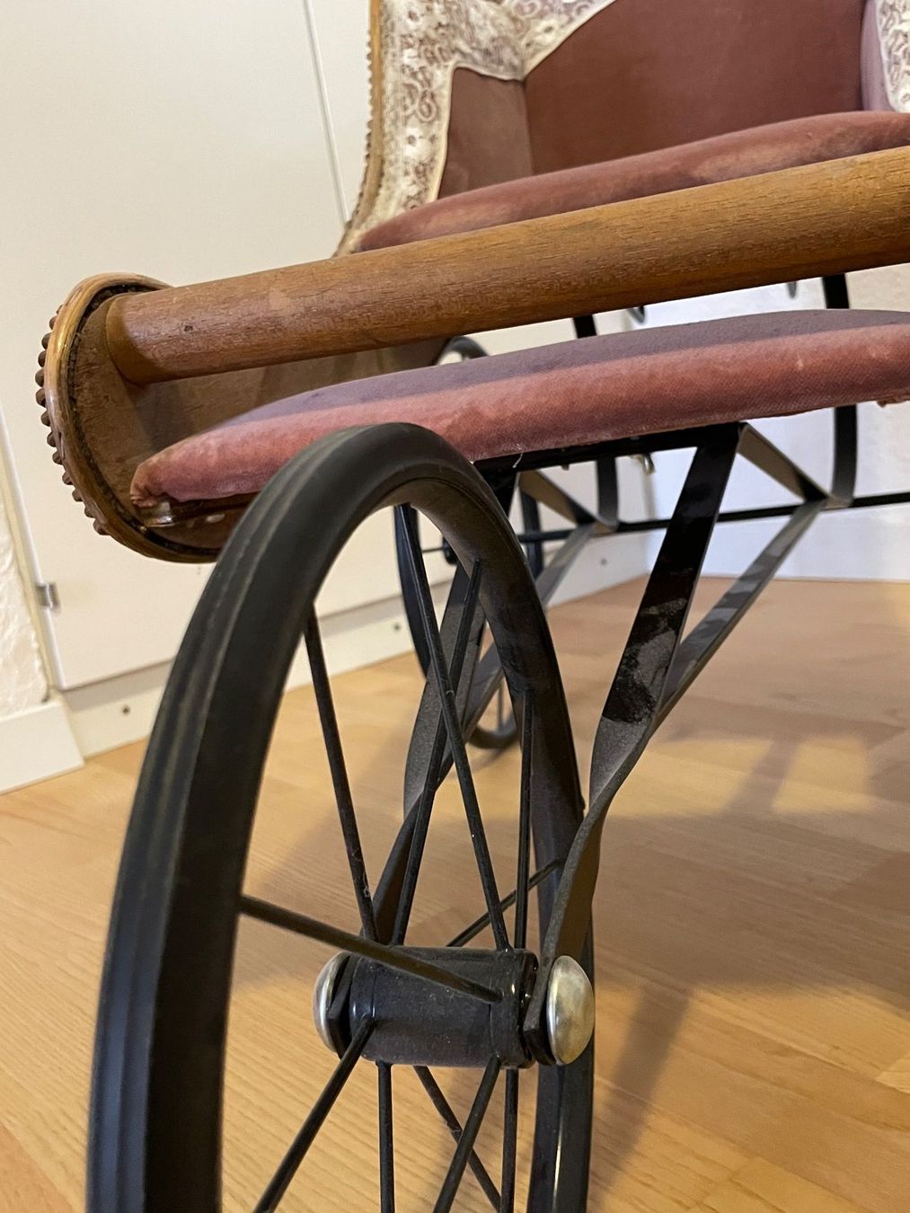 Carrozzine per bambole: Schöner Korb-Puppenwagen – Usato da Rafz venduto da stg101 4