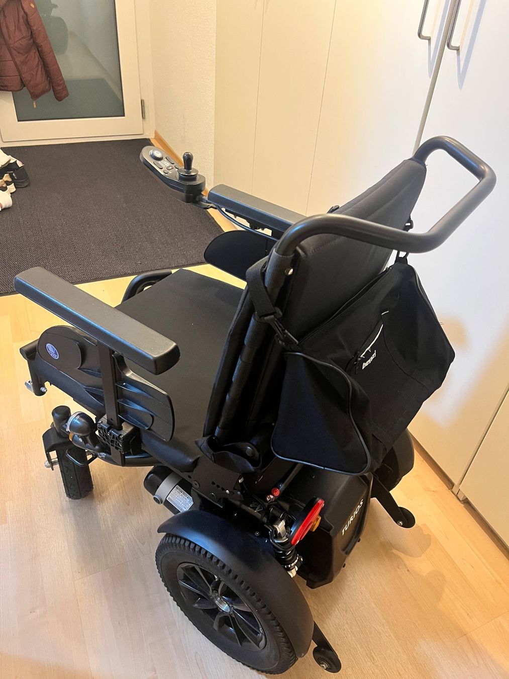 Sedie a rotelle: Elektro Rollstuhl – Usato da Bremgarten b. Bern venduto da Nyno83 2