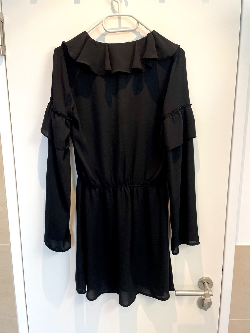 Kleider: Ivyrevel Cocktailkleid (36) – Gebraucht aus Triesen von antonellaaa_ 3