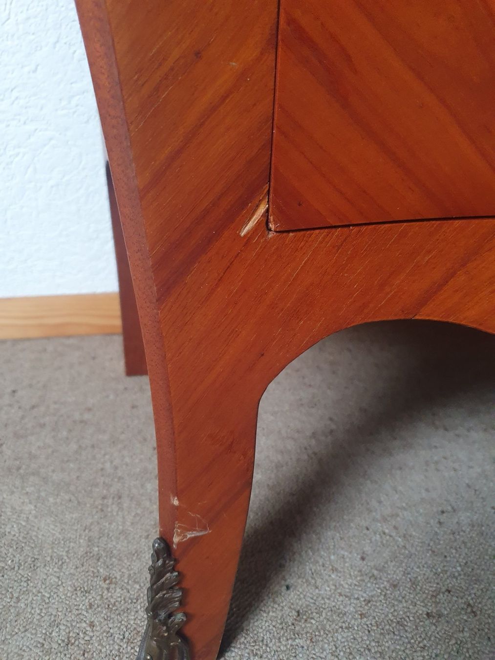 Kommoden: Commode style Louis XV avec plateau en marbre – Gebraucht aus Tramelan von lolopat 7