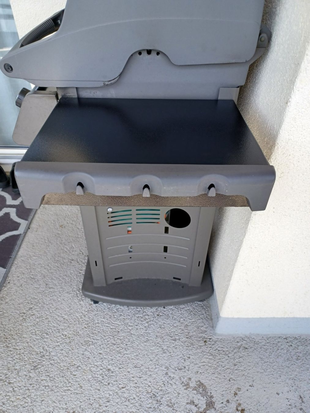 Weber Griglie: Original Weber Grill Seitentisch – Usato da Benken SG venduto da kaja007