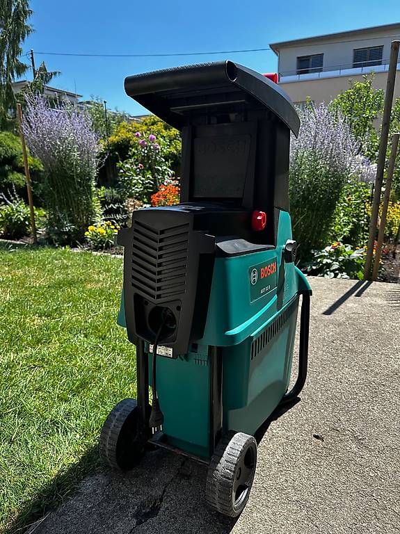Trinciatrici: Bosch AXT 22 D Häcksler – Usato da Gränichen venduto da Caet90 1