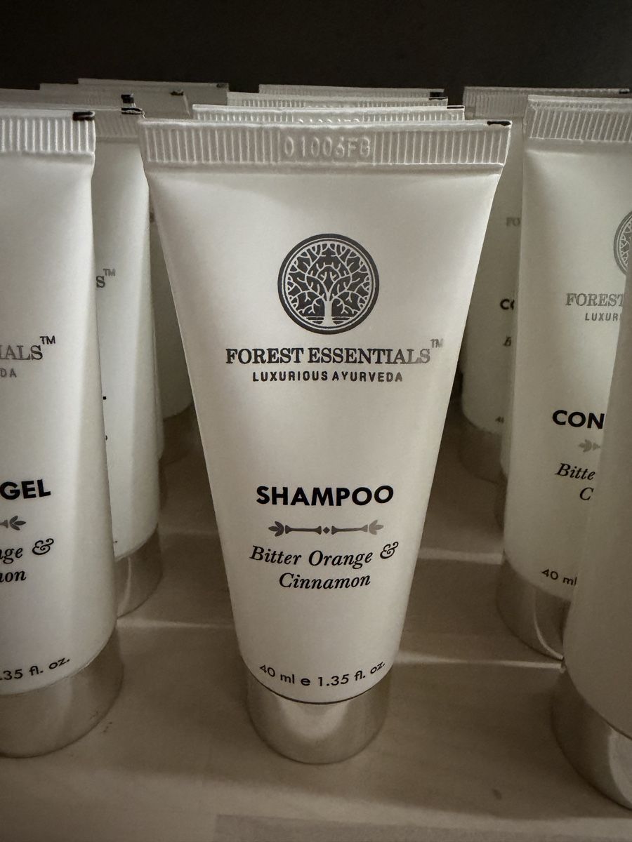 Prodotti per capelli: Forest Essentials Ayurveda 5x Shampoing 40mL – Nuovo e nell'imballaggio originale da Lausanne venduto da Stephaniesdressing 2